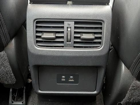 Used 2023 Nissan Rogue SV w/ SV Premium Package AWD/4WD image 19