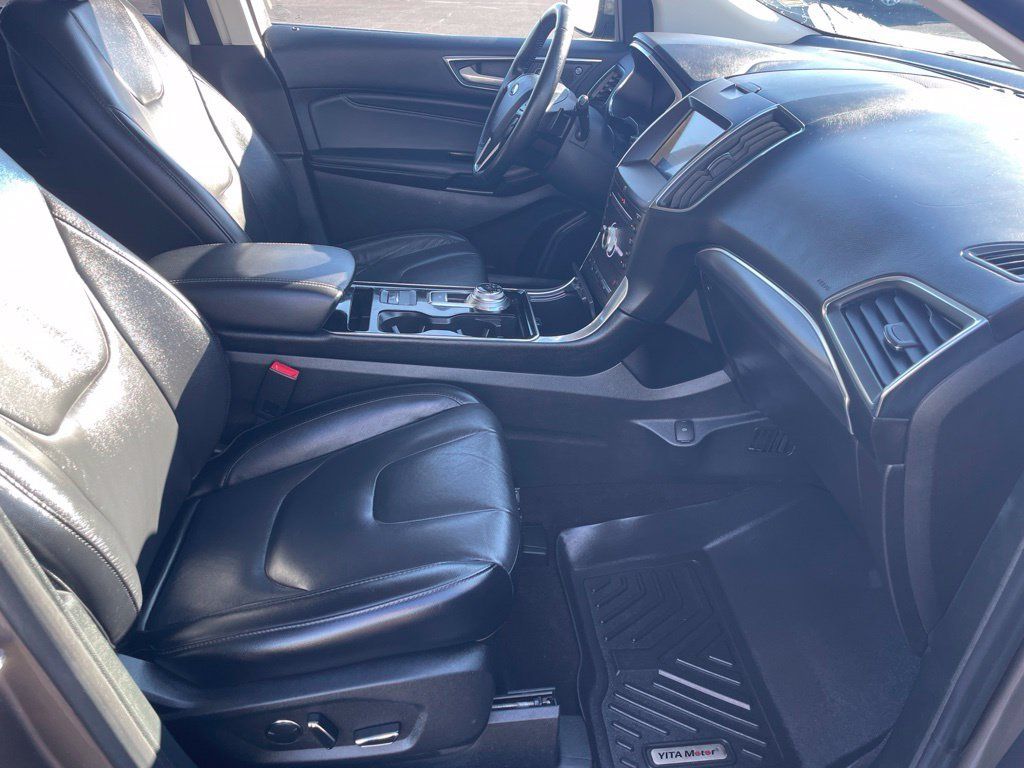 Used 2019 Ford Edge Titanium AWD/4WD image 27
