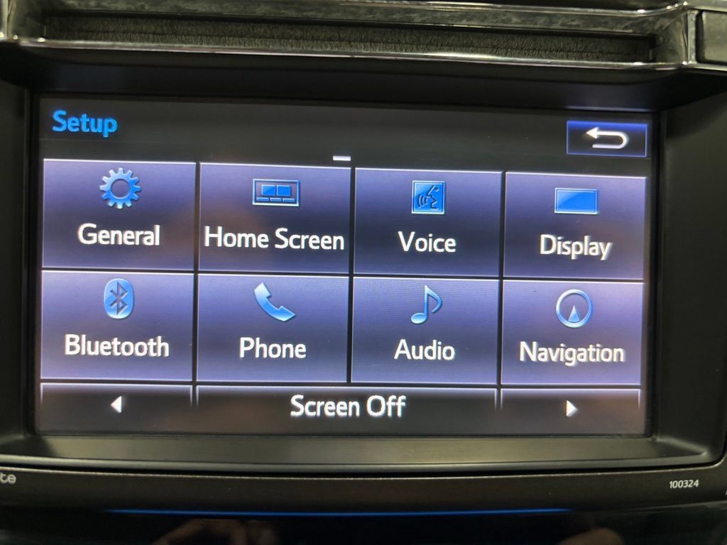 Used 2015 Toyota RAV4 Limited w/ Technology Package AWD/4WD image 30