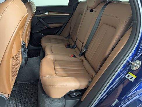 Used 2021 Audi Q5 2.0T Premium w/ Convenience Package image 32