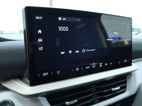 New 2026 Ford Explorer Active RWD image 5