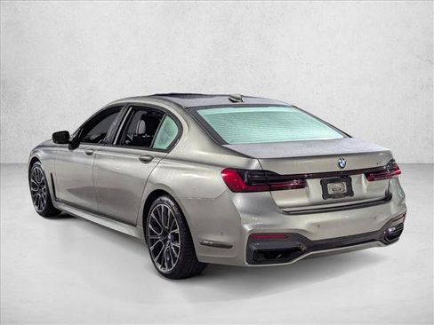 Used 2020 BMW 740i w/ M Sport Package image 7