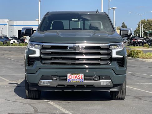 New 2026 Chevrolet Silverado 1500 High Country AWD/4WD image 3