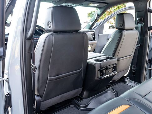 Used 2024 GMC Sierra 2500 AT4 w/ AT4 Premium Plus Package image 33