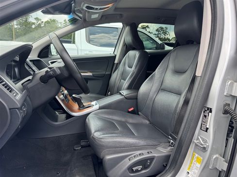 Used 2017 Volvo XC60 T5 Inscription FWD image 18