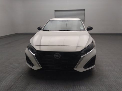 Used 2024 Nissan Altima 2.5 S FWD image 15