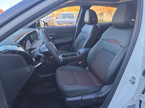 New 2026 Nissan Kicks SR w/ SR Premium Package image 9