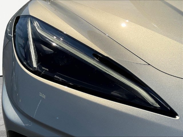 Used 2021 Chevrolet Corvette Stingray Convertible w/ Z51 Performance Package RWD image 28