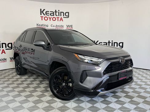 Used 2025 Toyota RAV4 SE w/ Convenience Package AWD/4WD image 3