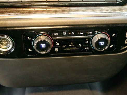 Used 2023 Chevrolet Silverado 1500 LT image 24