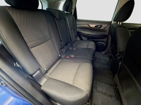 Used 2019 Nissan Rogue S FWD image 14