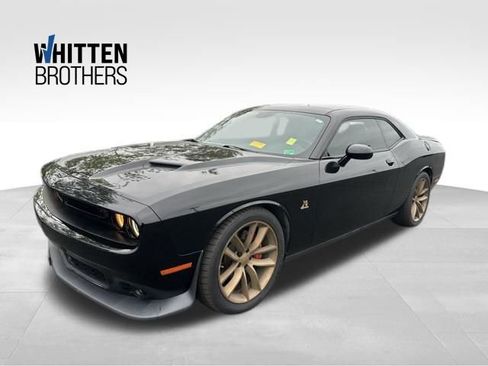 Used 2016 Dodge Challenger R/T Scat Pack w/ Leather Interior Group RWD image 1