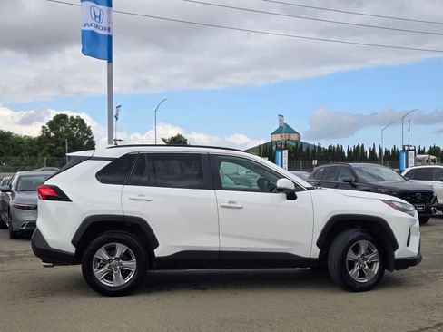 Used 2024 Toyota RAV4 XLE FWD image 8