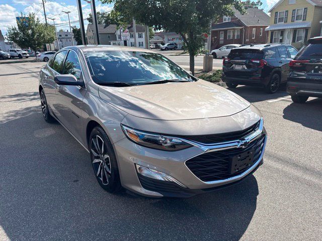 Used 2023 Chevrolet Malibu RS FWD image 4