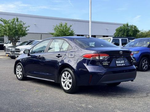Used 2024 Toyota Corolla LE FWD image 4