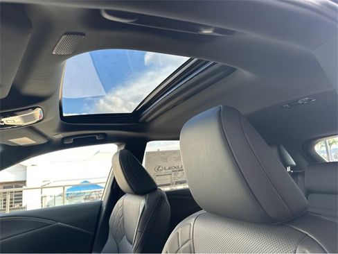 New 2026 Lexus RX 450h AWD image 14