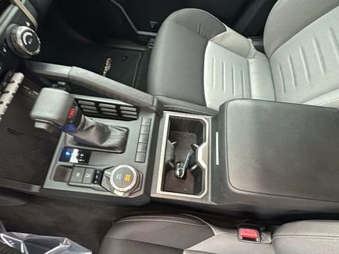 Used 2025 Toyota Tacoma TRD Sport AWD/4WD image 24
