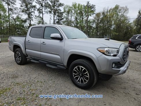 Used 2020 Toyota Tacoma TRD Sport image 5
