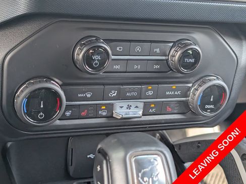 Used 2022 Ford Bronco Outer Banks w/ Sasquatch Package AWD/4WD image 15