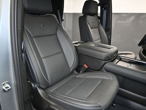 Certified 2024 GMC Yukon Denali image 30