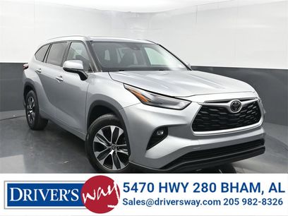 Used 2022 Toyota Highlander XLE