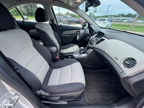 Used 2016 Chevrolet Cruze LS FWD image 24