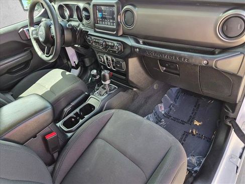 Used 2023 Jeep Wrangler Unlimited w/ Cold Weather Group AWD/4WD image 21