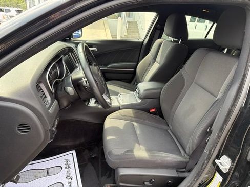 Used 2016 Dodge Charger R/T RWD image 13