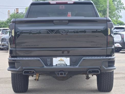 Used 2021 Chevrolet Silverado 1500 Custom Trail Boss w/ Midnight Edition AWD/4WD image 13