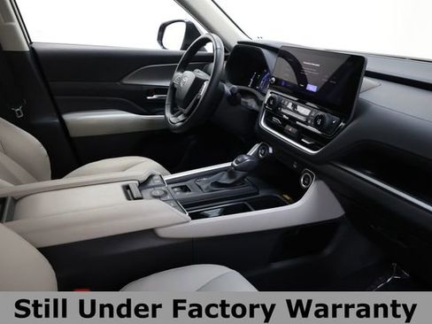 Used 2025 Toyota Grand Highlander FWD image 15