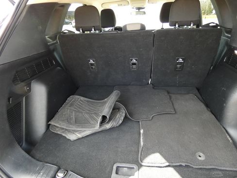 Used 2020 Ford Escape SE image 18