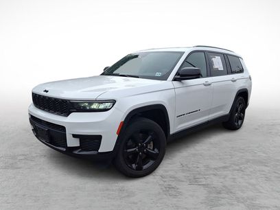 Used 2023 Jeep Grand Cherokee L Laredo