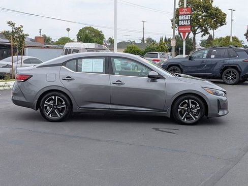 Used 2024 Nissan Sentra SV FWD image 4