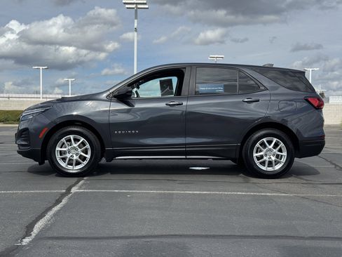 Certified 2022 Chevrolet Equinox LS image 4