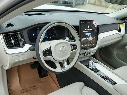 New 2026 Volvo XC60 B5 Ultra w/ Protection Package Premier image 12