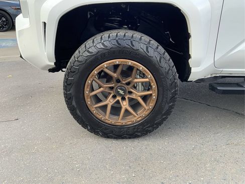 Used 2024 Toyota Tacoma TRD Sport w/ TRD Sport Upgrade Package AWD/4WD image 23