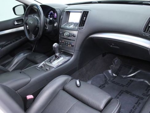 Used 2013 INFINITI G37 Journey w/ Premium Pkg image 28