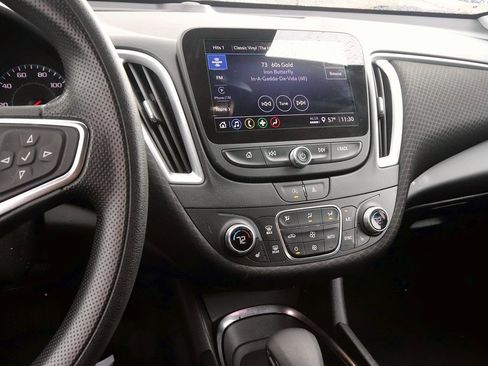 Used 2024 Chevrolet Malibu LT image 17