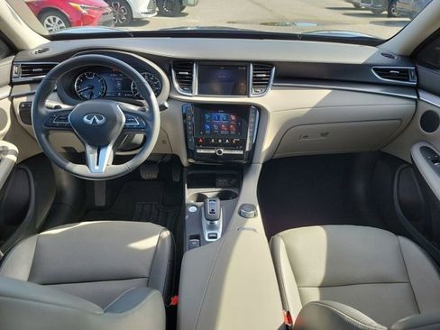 Used 2024 INFINITI QX50 Luxe image 2