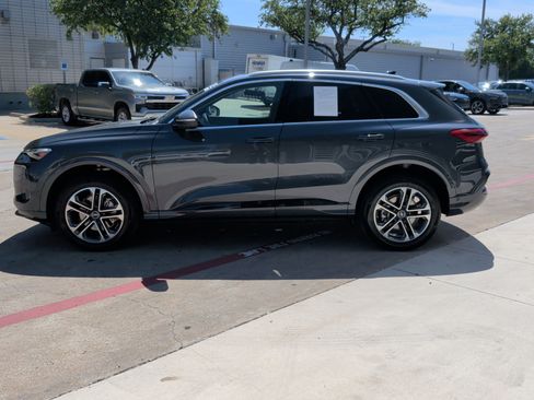 Certified 2025 Audi Q5 Premium Plus w/ Premium Plus AWD/4WD image 7