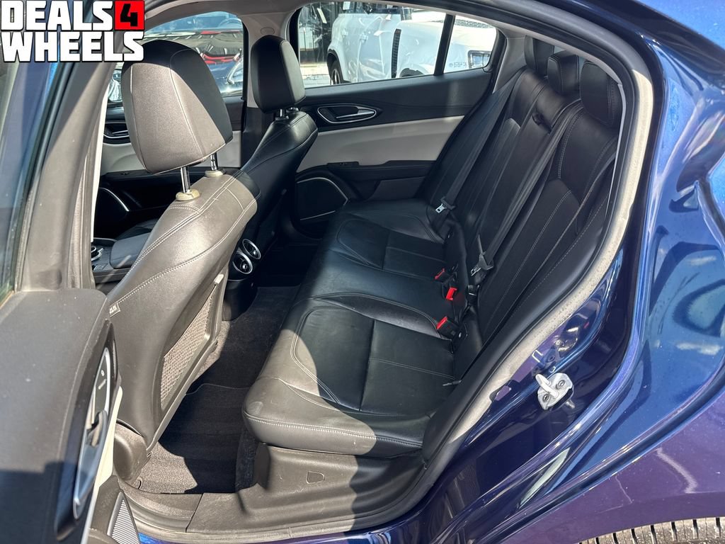 Used 2018 Alfa Romeo Giulia AWD image 24
