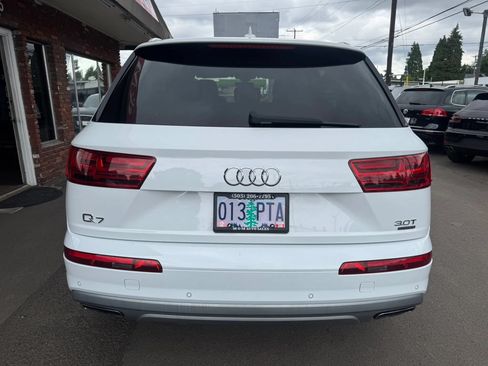 Used 2017 Audi Q7 3.0T Premium Plus w/ Premium Plus Package AWD/4WD image 4