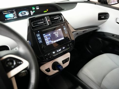 Used 2018 Toyota Prius Two w/ Prius Two Safety Plus Package image 20