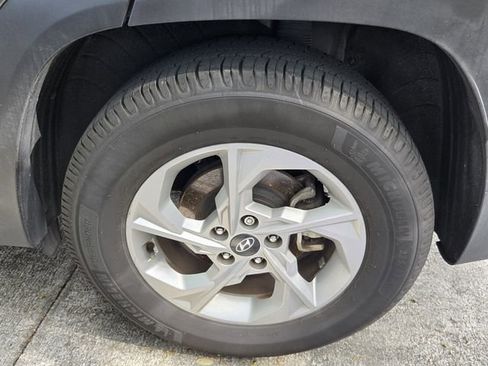 Used 2022 Hyundai Tucson SE image 11