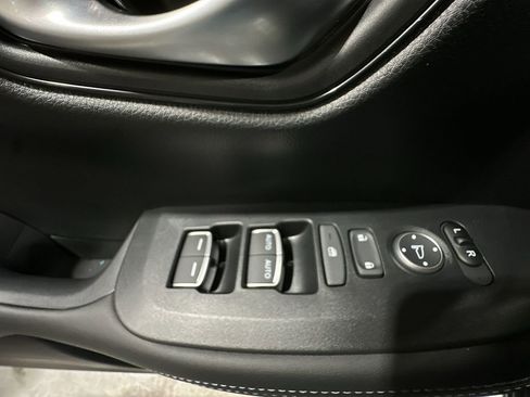 New 2026 Honda HR-V EX-L image 15