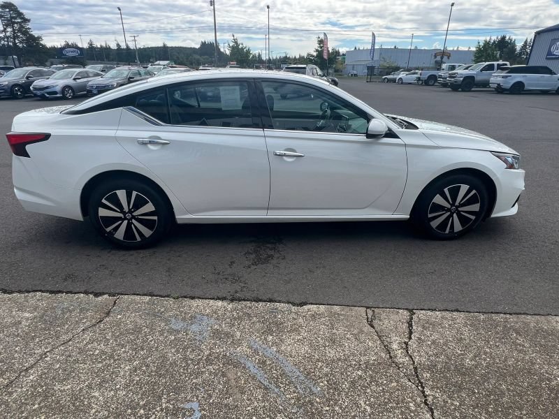 Used 2020 Nissan Altima 2.5 SV AWD/4WD image 6