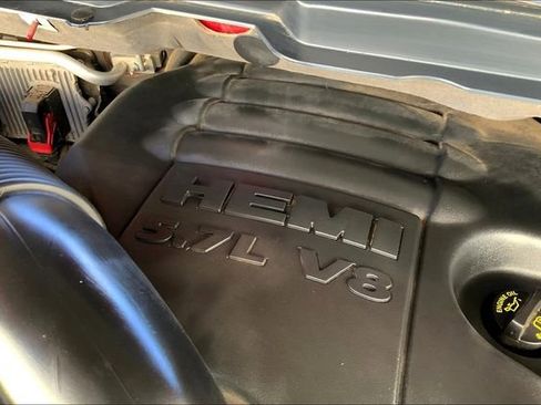 Used 2014 RAM 1500 Classic SLT image 29