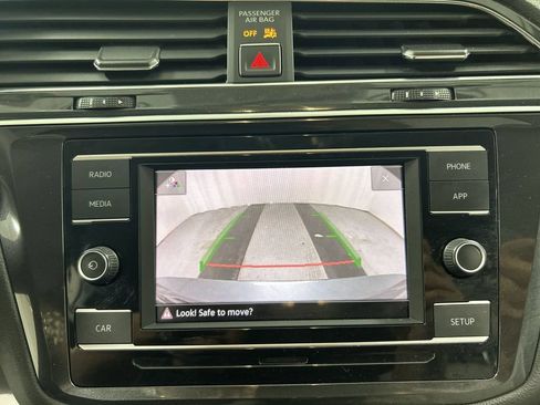 Used 2018 Volkswagen Tiguan S w/ 3rd Row Seat Package AWD/4WD image 15