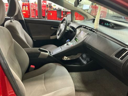Used 2013 Toyota Prius Two image 19