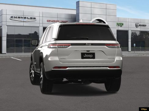 New 2025 Jeep Grand Cherokee Limited image 13